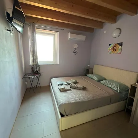 La Stanzetta Viola 3*